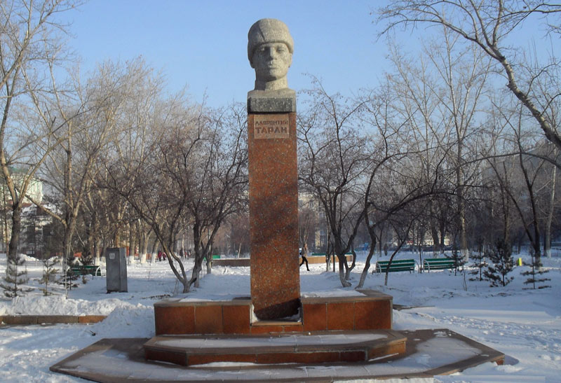 Бюст Л.И. Тарана. г. Костанай, 2012 г. Фото Тернового И.К.