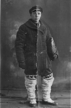 Чекмарев В.М., 12 лет спустя  в командировке в  г. Владивостоке. 1929 г.  Фото из фондов Костанайского областного историко-краеведческого музея.  г. Костанай, 2011 г.