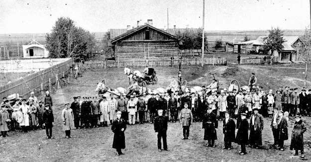 Смотр пожарной команды. г. Кустанай, 1914 г. Фото из фонда Костанайского областного историко-краеведческого музея. г. Костанай, 2011 г.
